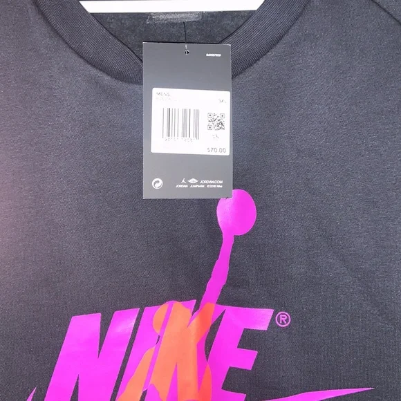 NWT Air Jordan crew neck - Picture 3 of 3